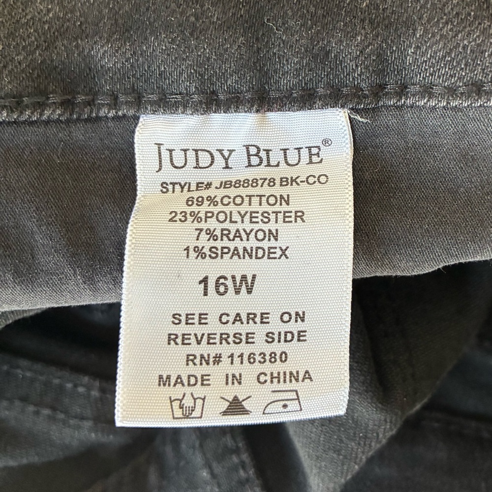 Judy Blue Black Skinny Jeans - Picture 5 of 5
